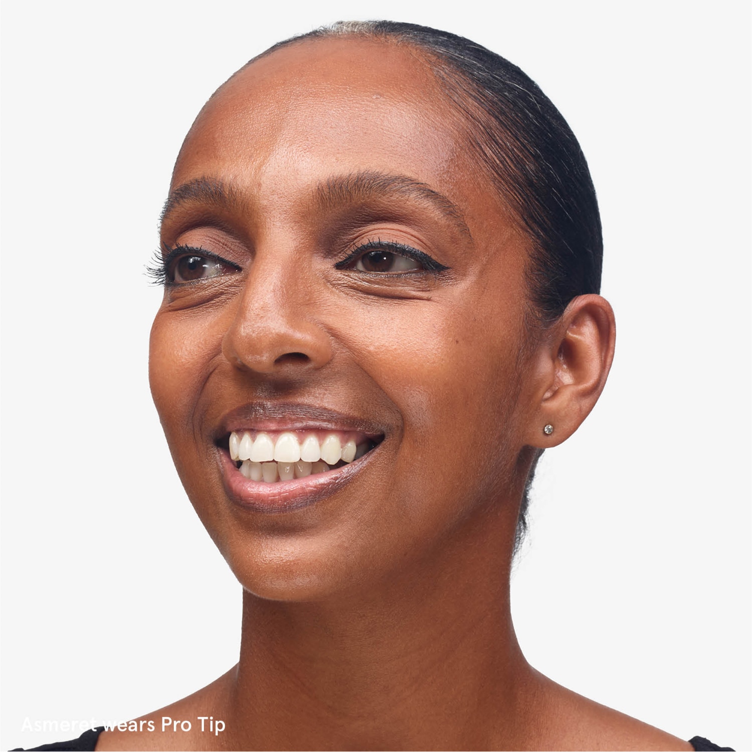 PRO-TIP LONG-WEARING LIQUID EYELINER PEN (DELINEADOR DE OJOS LÍQUDO)